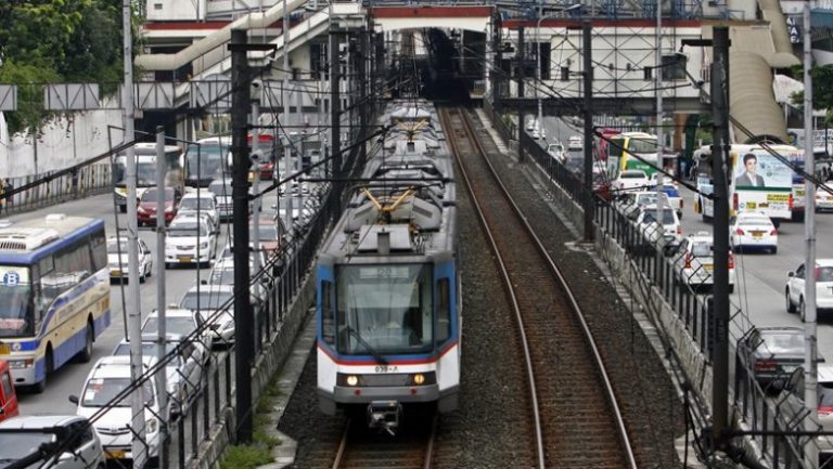 9 Aquino cabinet men charged over MRT-3 maintenance deal