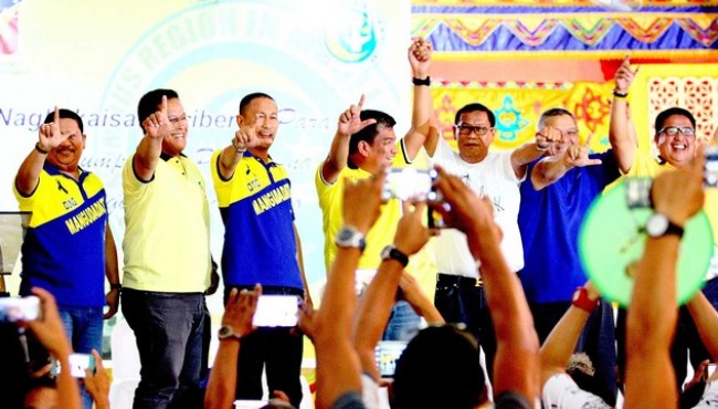 awkwardmoment-when-lp-rally-shows-support-to-duterte_1461768863-b