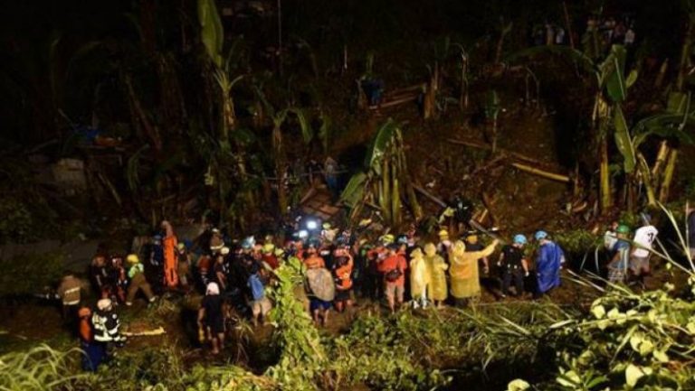 Search on for 3 Tacloban landslide victims