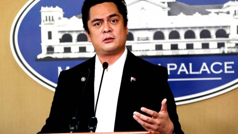 Palace belies ‘keyboard army’ allegations