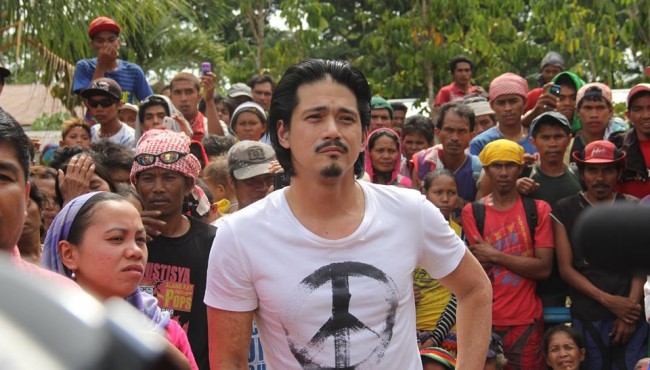 Robin Padilla Visits Farmers in Kidapawan  City and Gave 200 Sacks of Rice