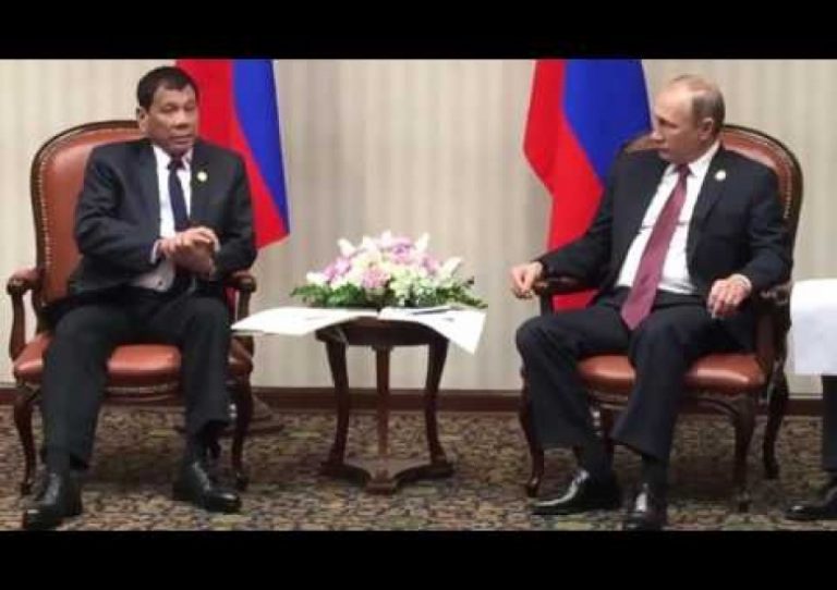 Russian President Vladimir Putin meets Philippine President Duterte