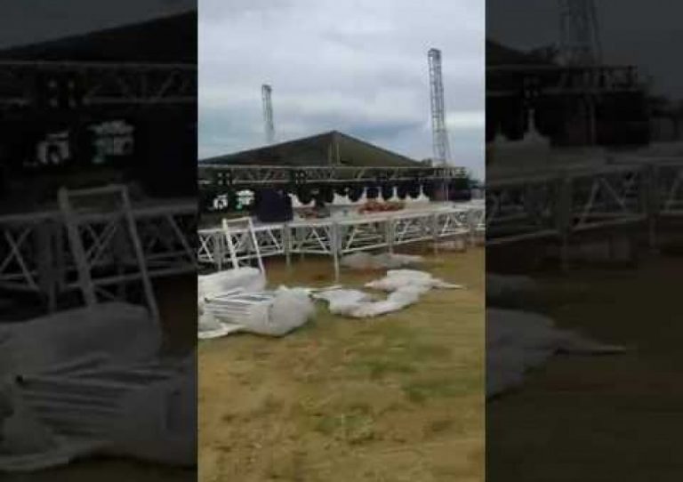 Stage Set Up at  #PalitBise #StopShamingDuterte LUNETA APRIL 2, 2017