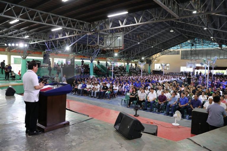 Pres. Duterte Leads the Distribution of CLOAs [IN PHOTOS]