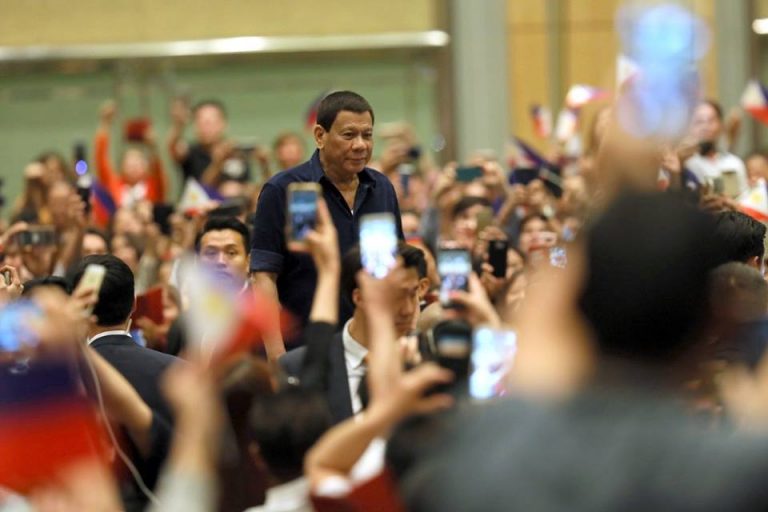 Pres. Duterte Meets with the Filipino Community in South Korea [IN PHOTOS]