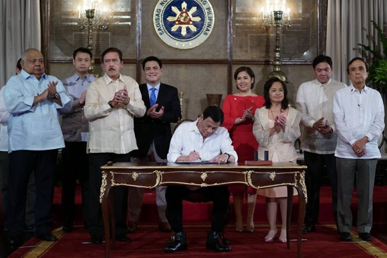 Pres. Duterte Signs Into Law The National ID System [IN PHOTOS]
