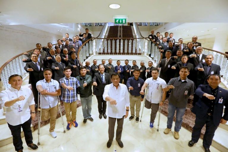 Pres. Duterte With Amputee Marawi Soldiers [IN PHOTOS]