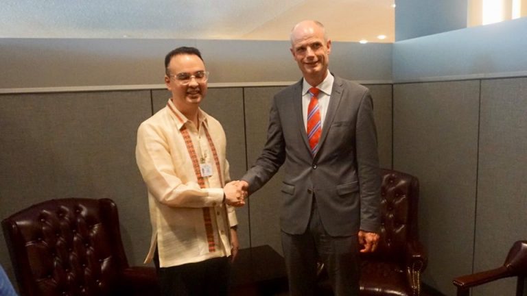 Meeting with the Foreign Affairs Minister of the Netherlands [IN PHOTOS]