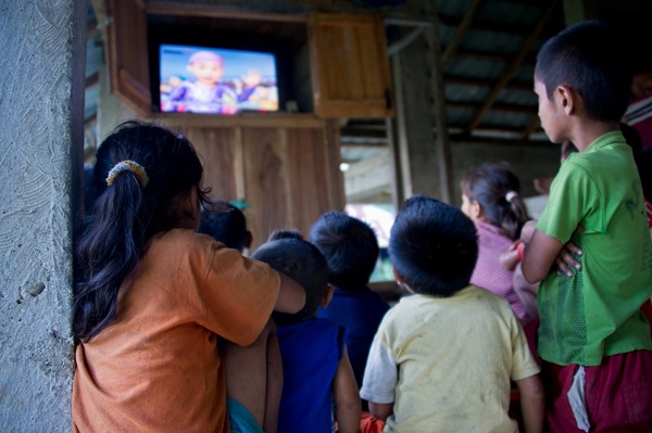 Effects of Television on Filipino Children Effects of Television on Filipino Children