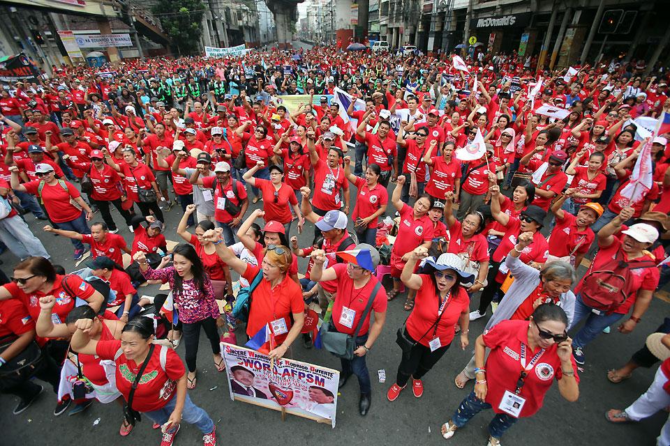 Photo: gmanetwork.com/news/news/nation/634993/palace-to-robredo-no-need-to-be-alarmed-over-calls-for-revolutionary-gov-t/story/