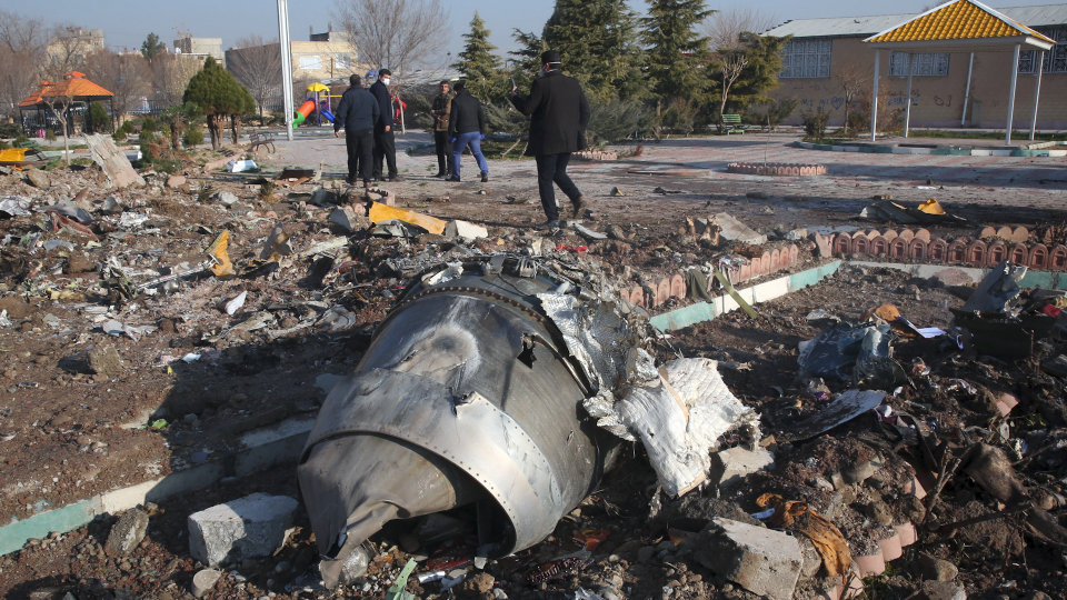Photo: wsj.com/articles/ukraine-air-boeing-737-crashes-in-iran-11578457714